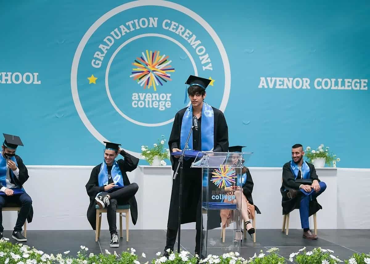 Absolvirea clasei a 12-a