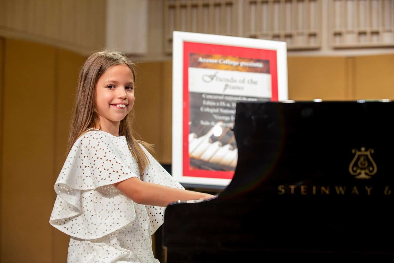 Friends of the piano